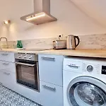 Mon Amour-chic-garage-fibre-rbnb Apartament