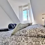 Apartament Mon Amour-chic-garage-fibre-rbnb