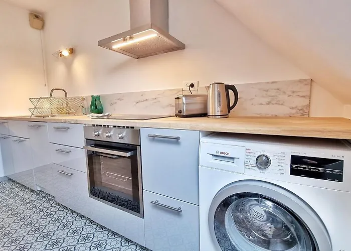 Mon Amour-chic-garage-fibre-rbnb Apartman